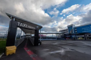 Stress Free Airport Travel Finding 24 Hour Taxi Transfers in Edinburgh