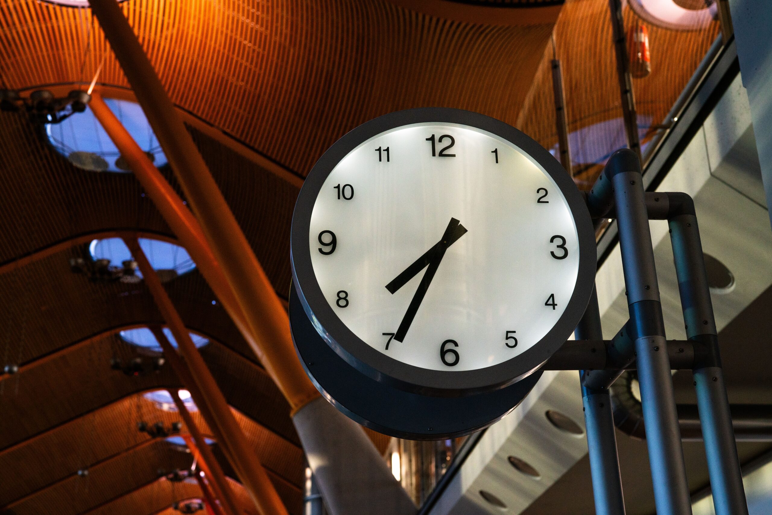 Airport Taxi for Late Night Arrivals Edinburgh: What You Need to Know